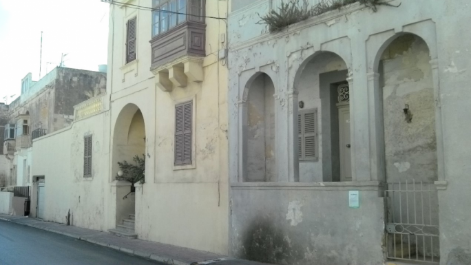 The case officer has been ordered to prepare reasons for refusal if the façade is not retained