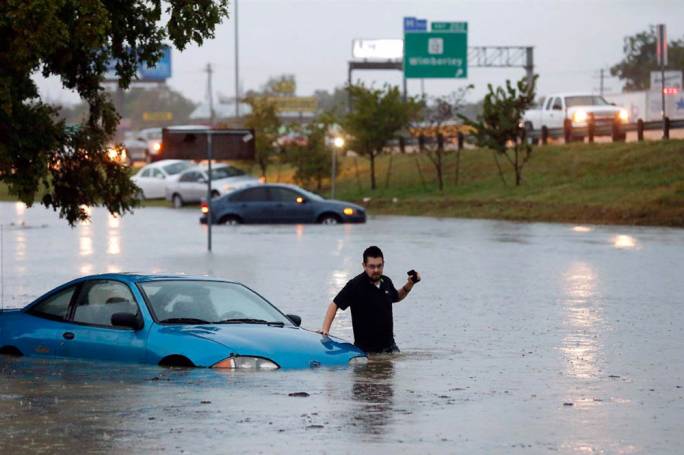 US accepts Mexico flood aid offer