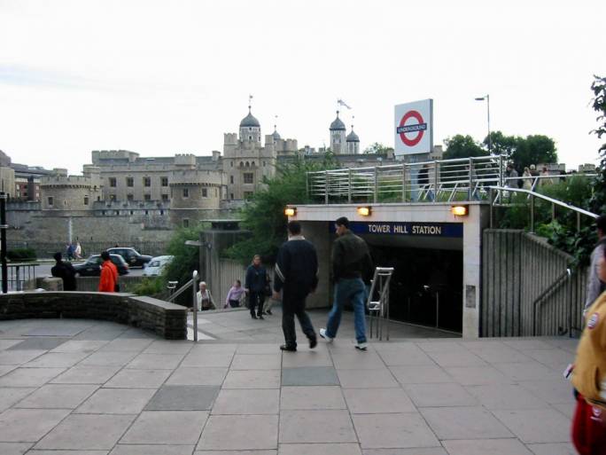 Tower Hill station