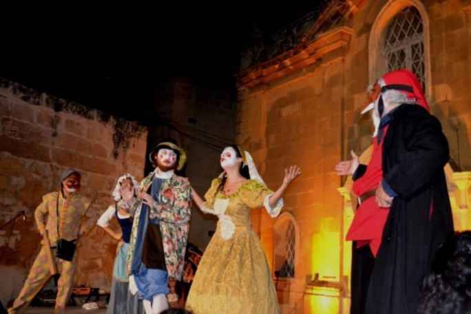 Arlecchino u l-Barbier ta Siviglia by Zararti