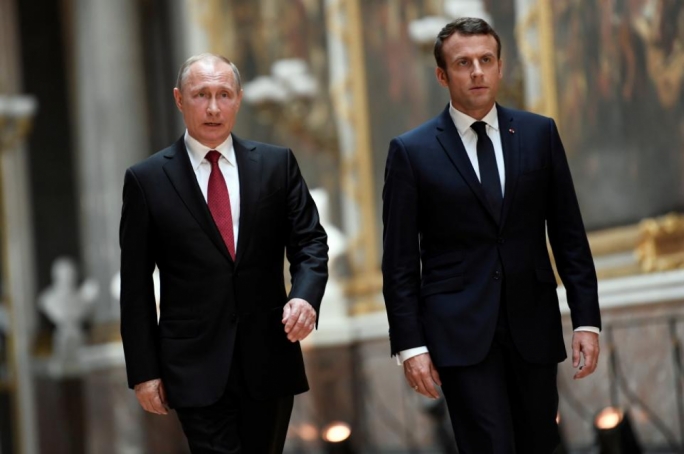 Macron warns Putin over Syrian chemical weapons in 'frank' meeting