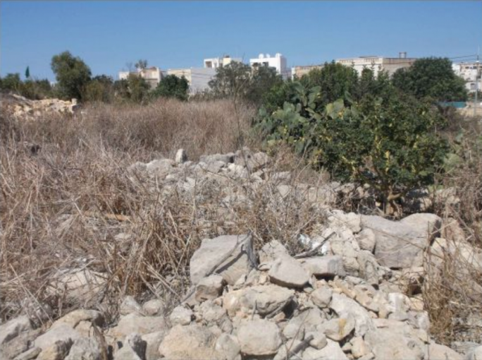In 2016 the PA issued a permit for the rebuilding of a two-storey dwelling set over a footprint of 141 square metres of land, instead of a pile of rubble in Sqaq il-Fata