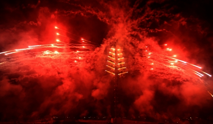 Record-breaking fireworks extravaganza