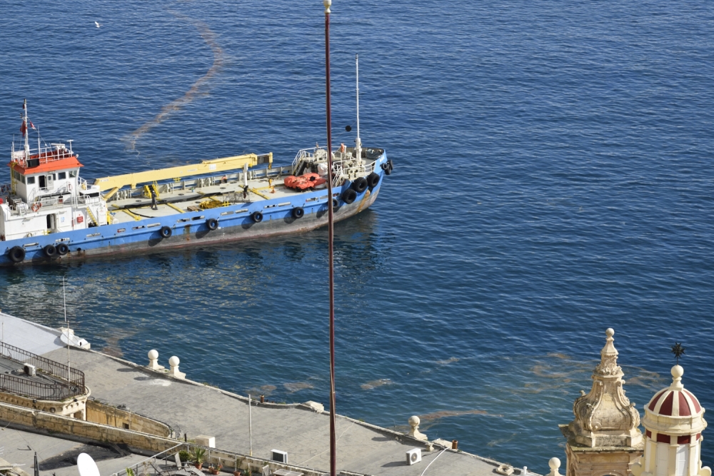 An oil spill in Rinella Bay spread all over Grand Harbour