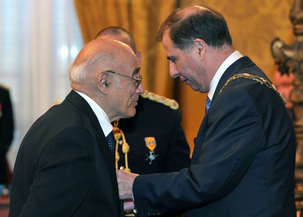 Angelo Psaila receiving his Republic Day honour in 2013