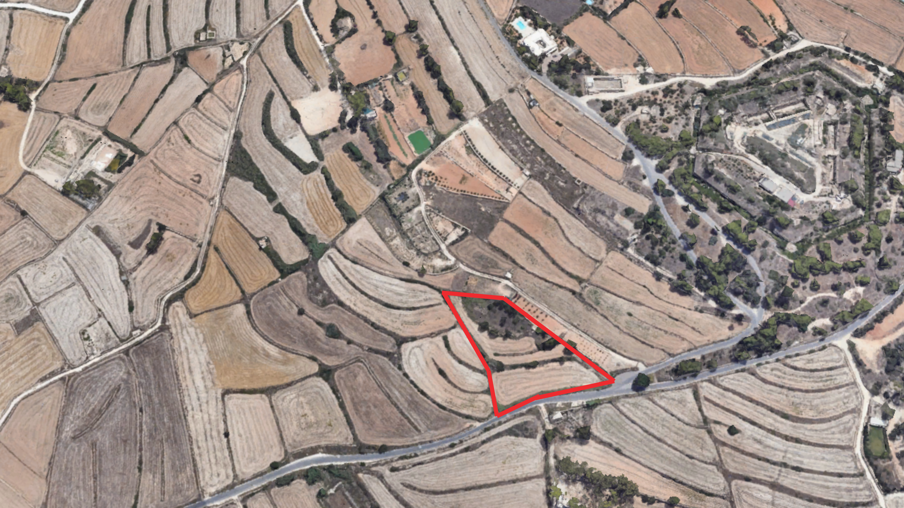 The area marked in red will be the site of the pig farm, metres away from Fort Tas-Silġ