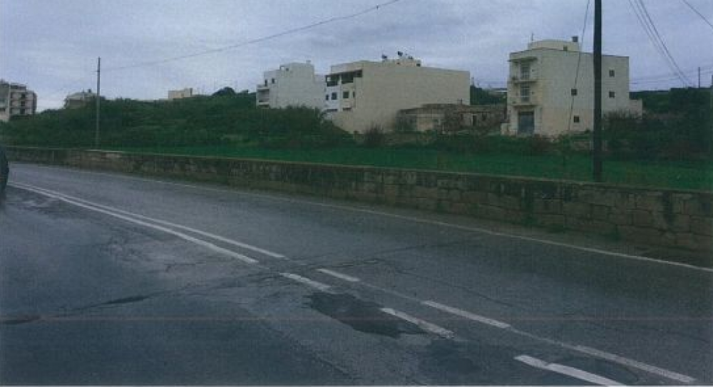 Roaring trade for petrol pump licences