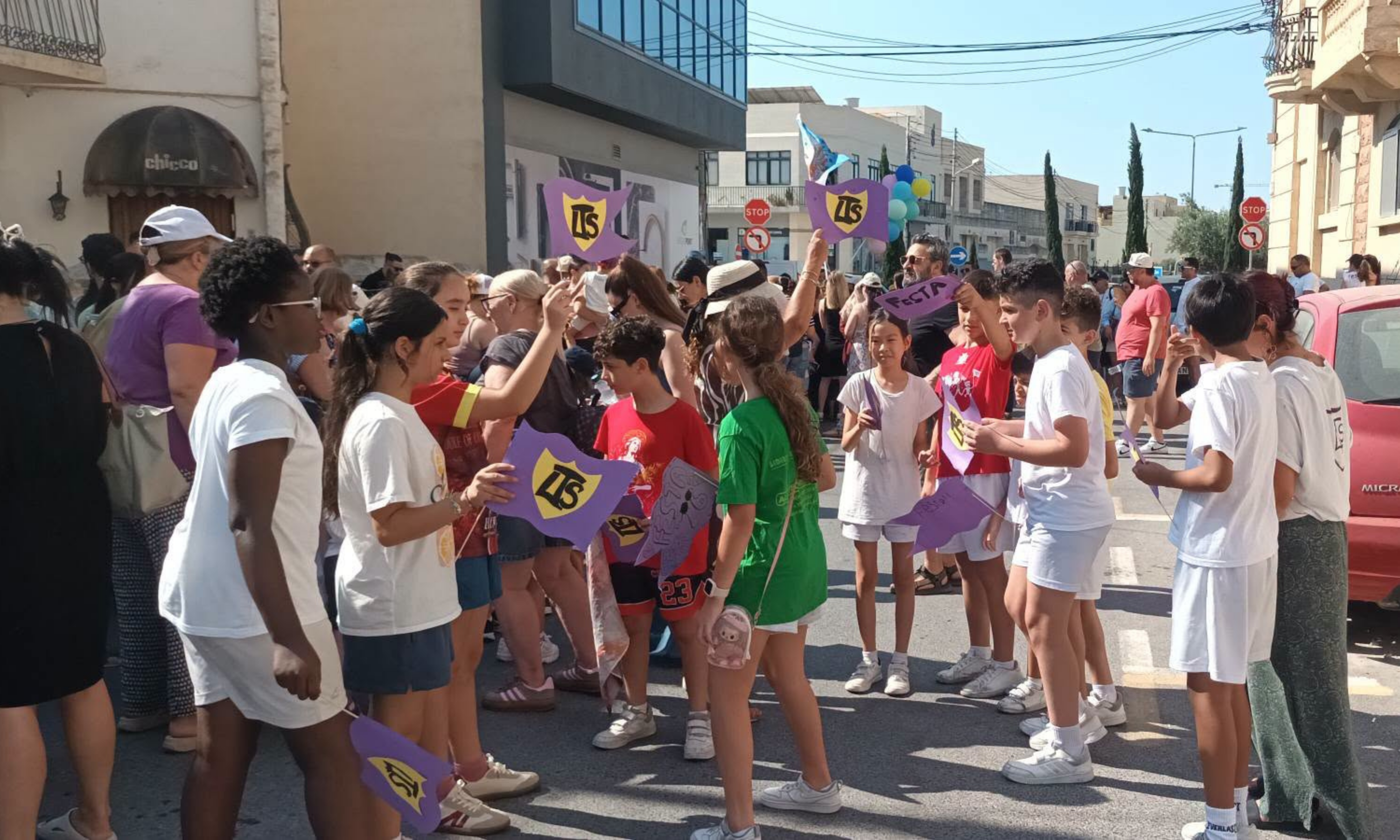Thi Laken students at an event outside the former primary school (Photo: Facebook/Thi Laken)