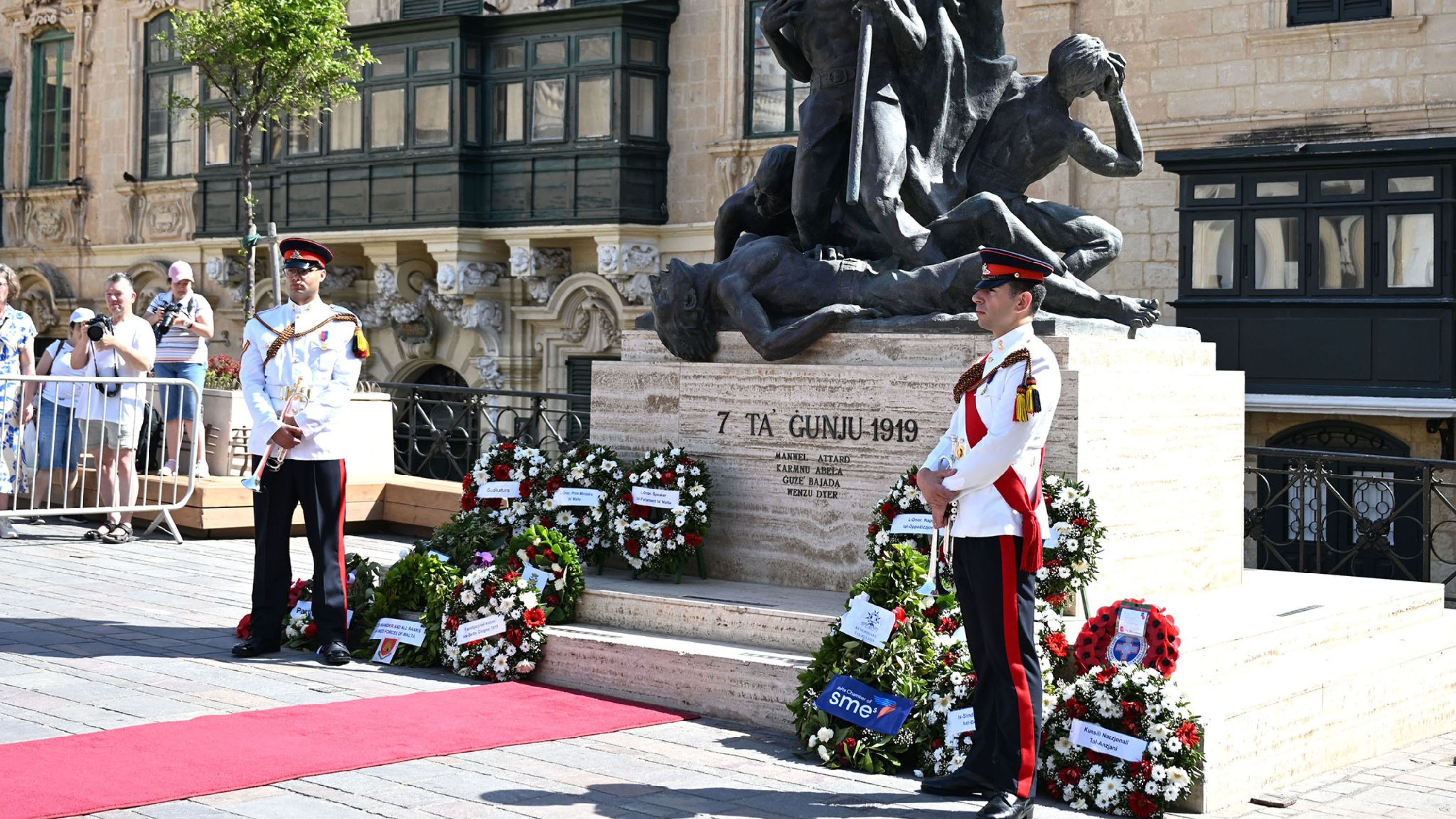 Wreath-laying ceremony in Valletta on Sunday to mark Sette Giugno (Photo: DOI)