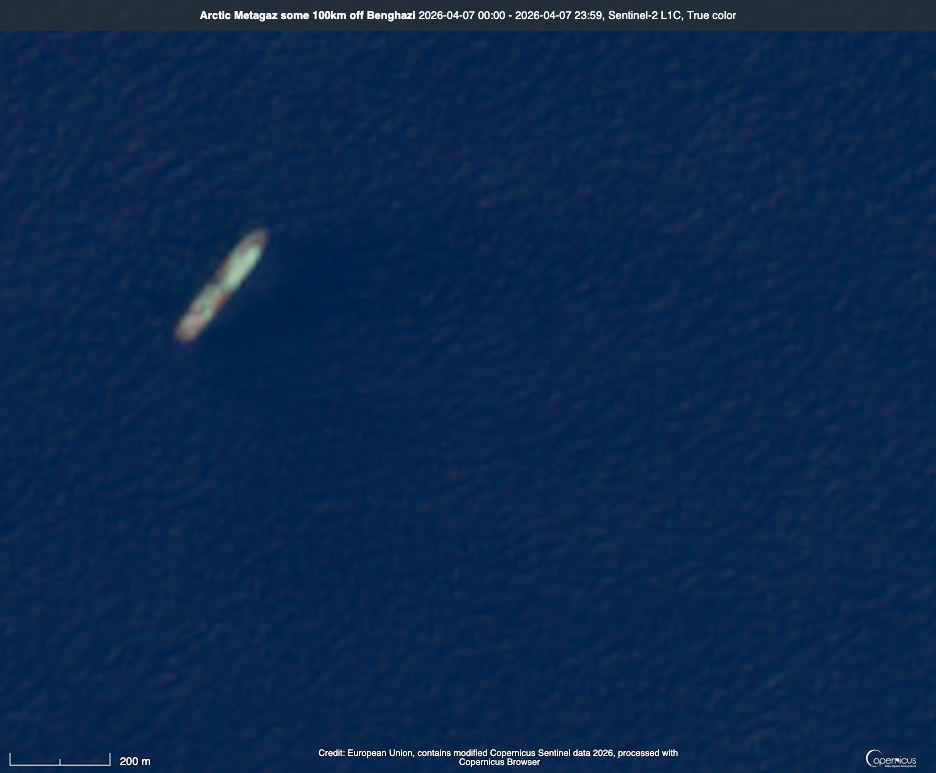 Satellite picture from the Copernicus Sentinel-2 taken on 7 April, showing the Arctic Metagaz some 54 nautical miles off the Benghazi coastline (Photo: Copernicus) 