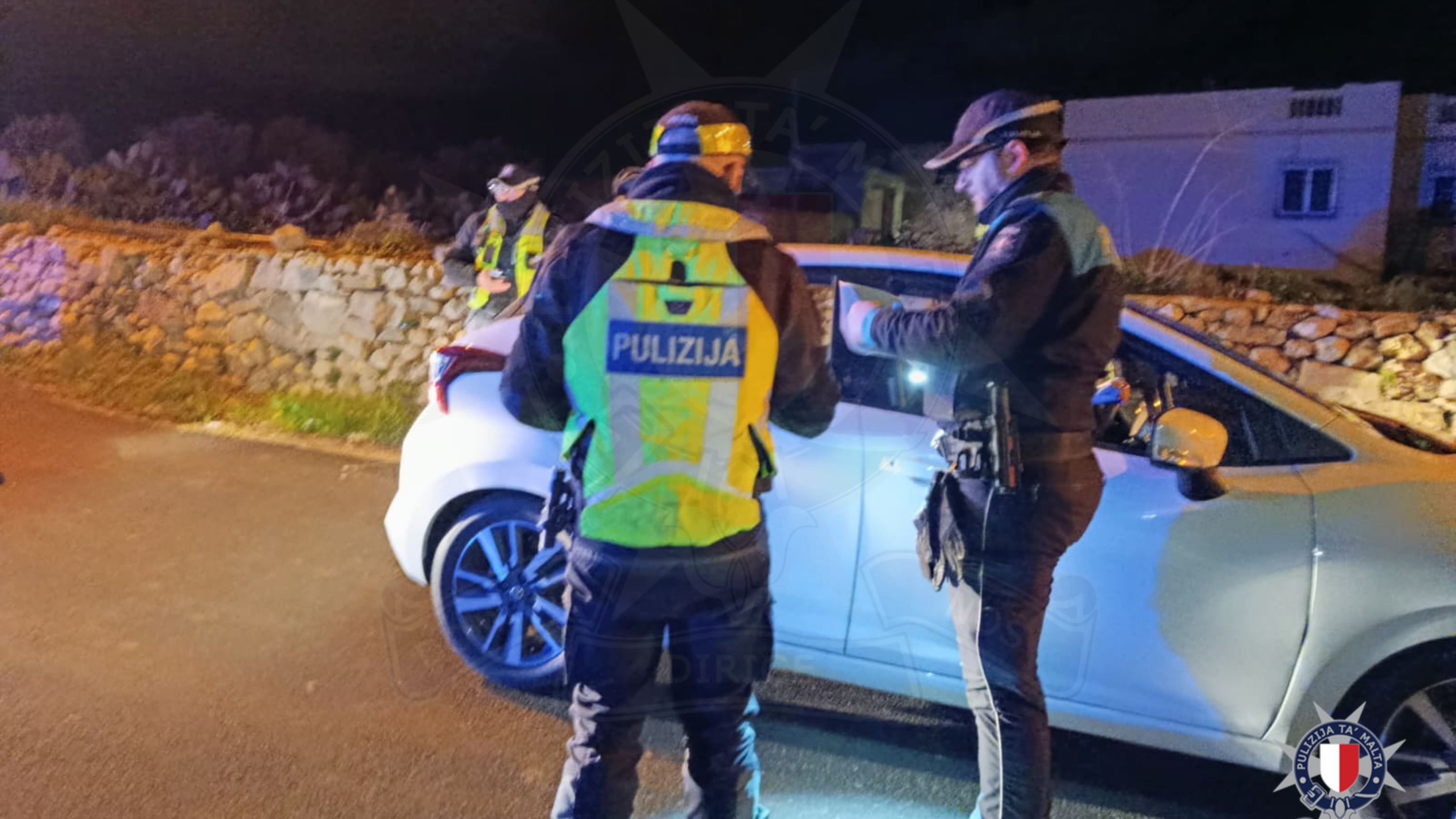 Police issue 513 fines, 123 charges after December roadside checks