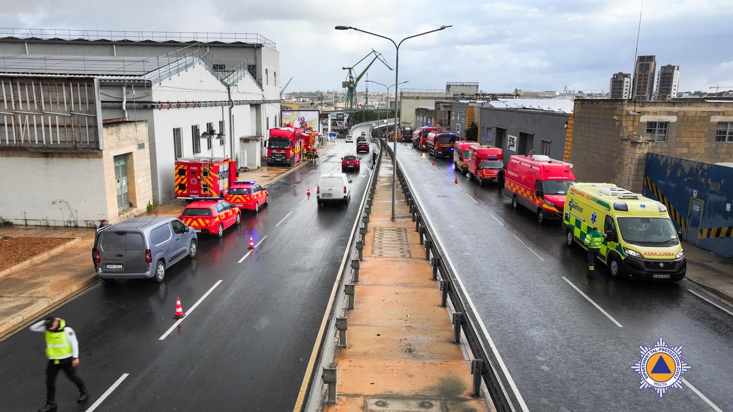 Marsa scrapyard firefighting continues as Triq Garibaldi opens for traffic