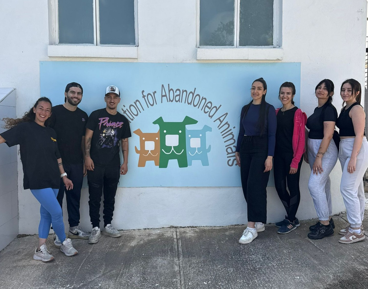 BNF Bank volunteers 