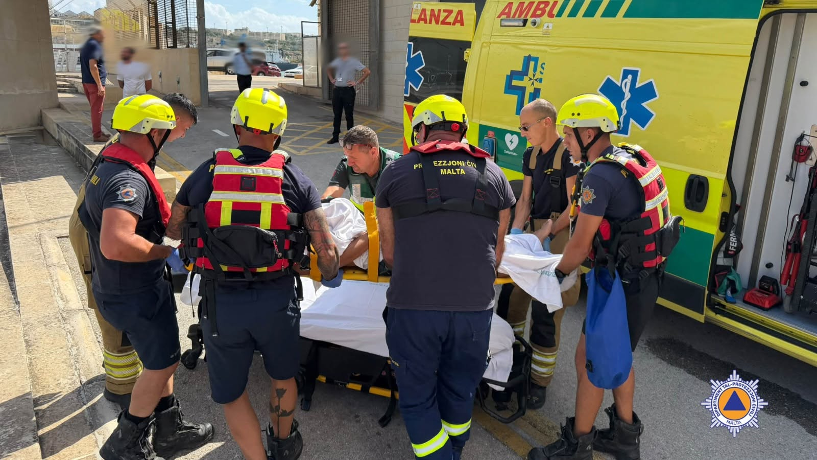 The Civil Protection Department, along with Mater Dei Hospital's Emergency Department teams responded to the call for help (Photo: CPD/FB)