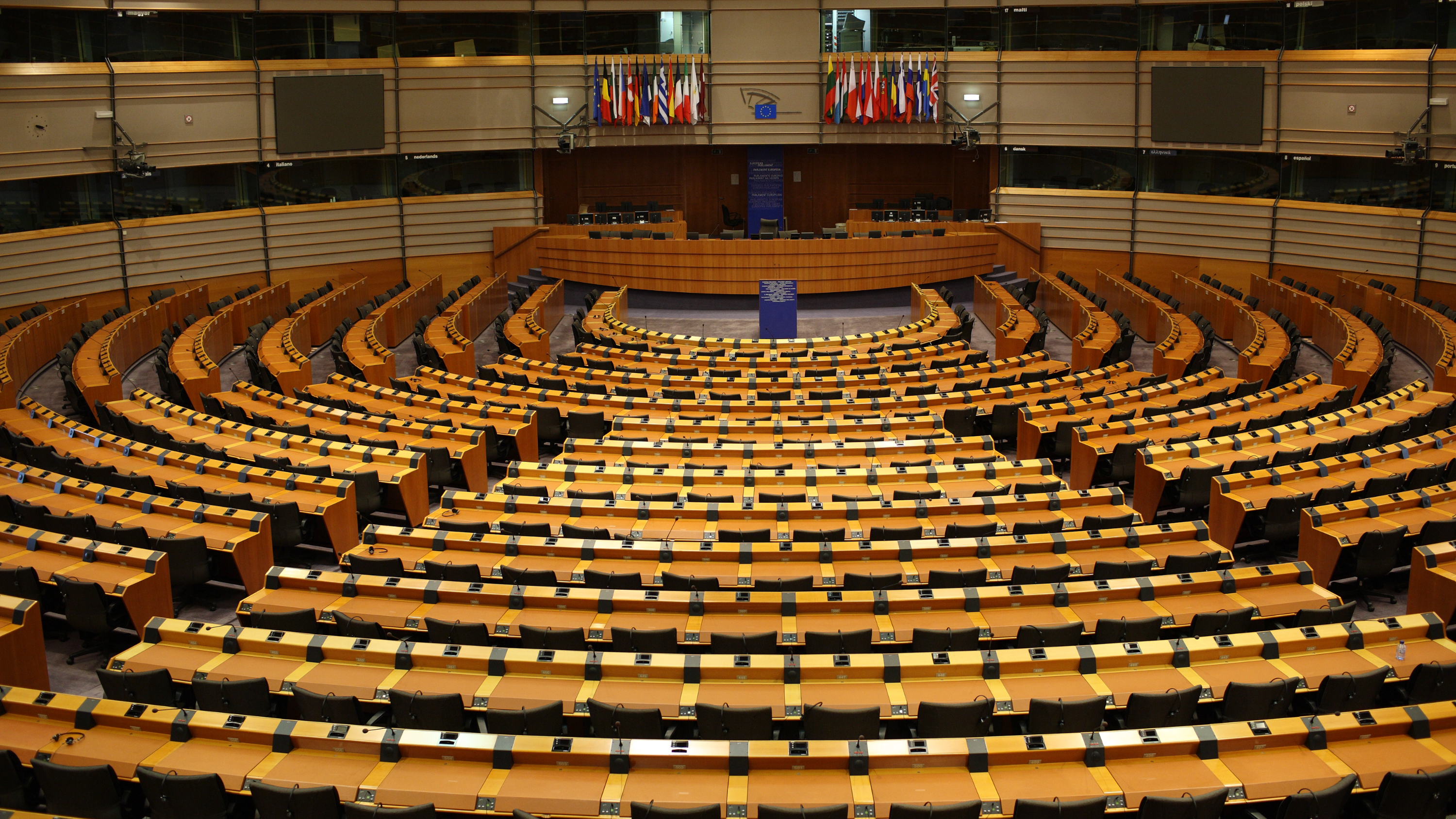 EPP teams up with right-wing, far-right parties to ease EU's environmental reporting laws