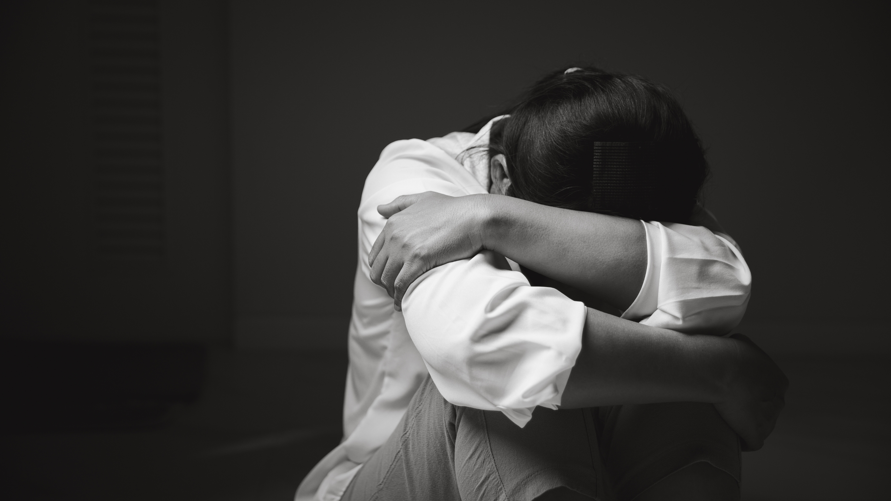 Man arrested and charged with rape of ex-girlfriend upon return from Sri Lanka