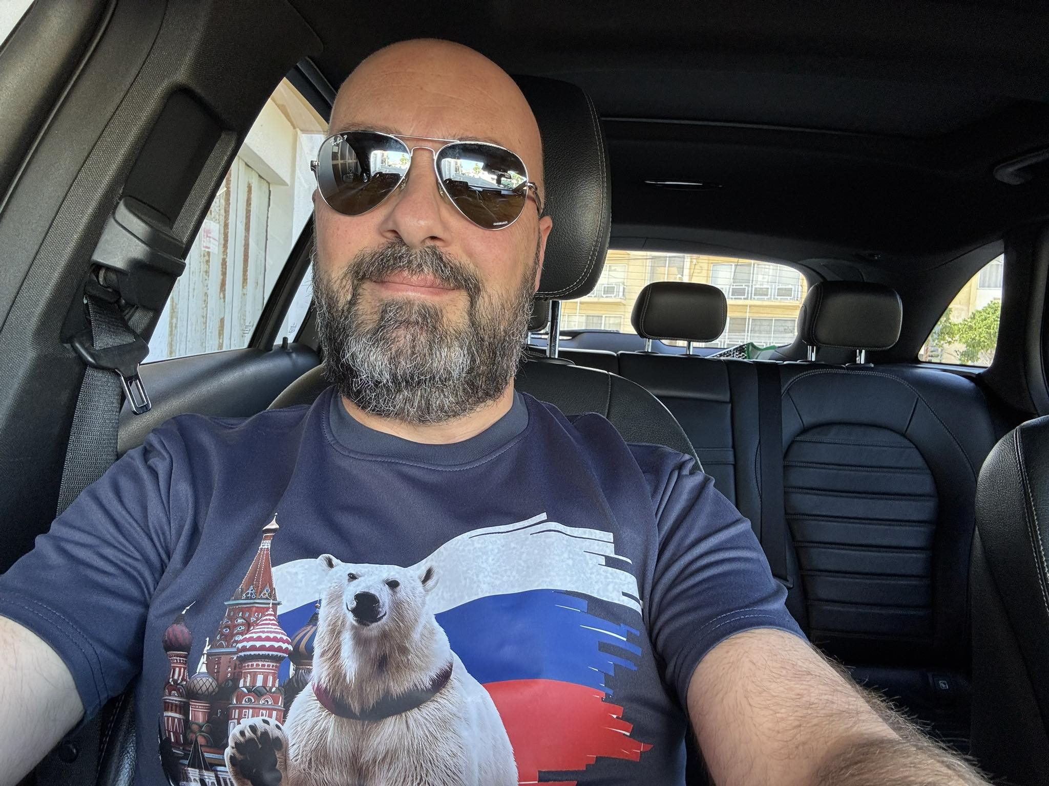 Russophile Neville Gafa had to resign from his customer care job at the Office of the Prime Minister after clearing flowers placed by ambassadors of EU countries at the foot of the Great Siege monument in Valletta in remembrance of Daphne Caruana Galizia (Photo: Neville Gafa/Facebook)