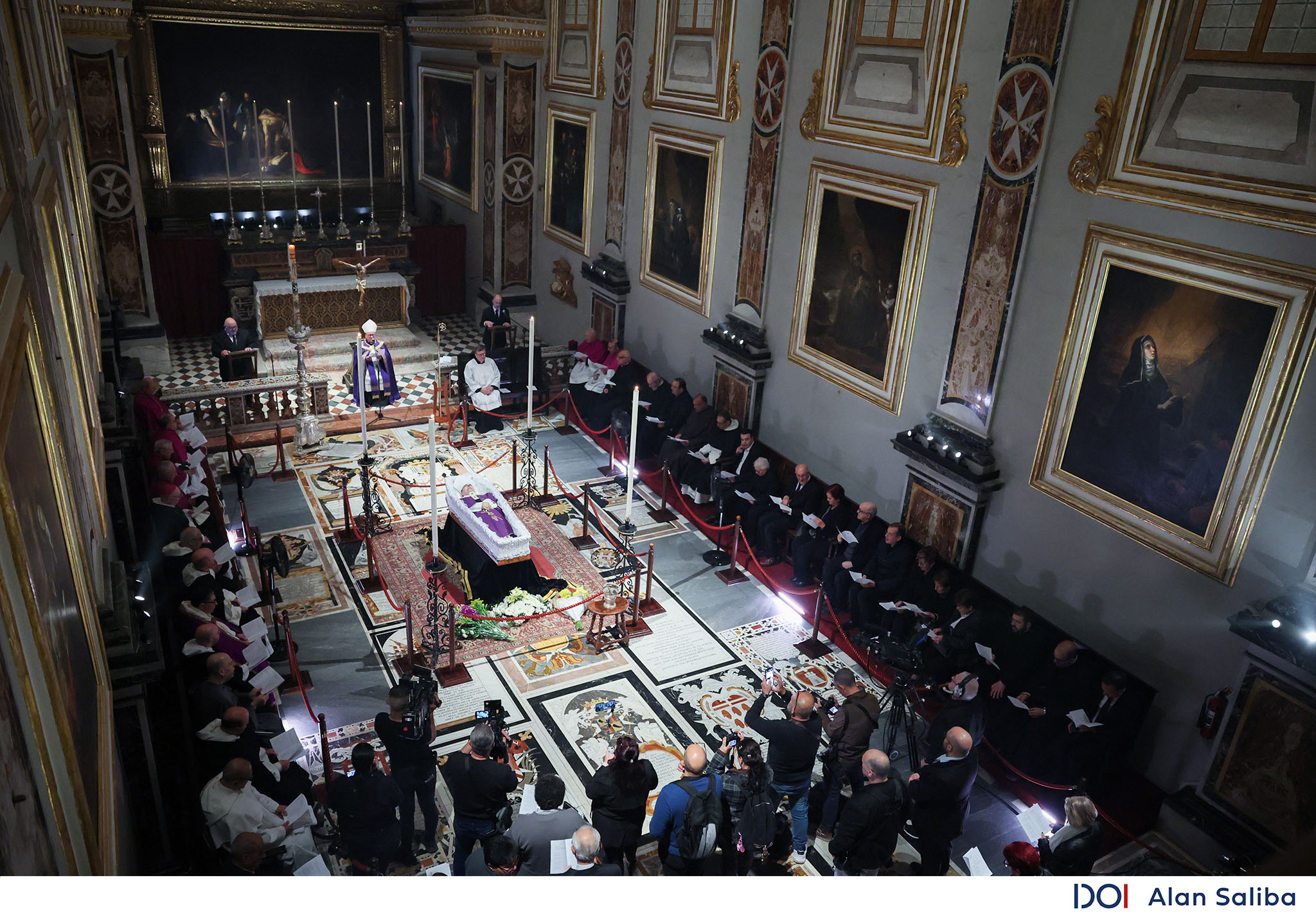 [PHOTOS] Archbishop Emeritus Paul Cremona lies in state at St John’s Co-Cathedral