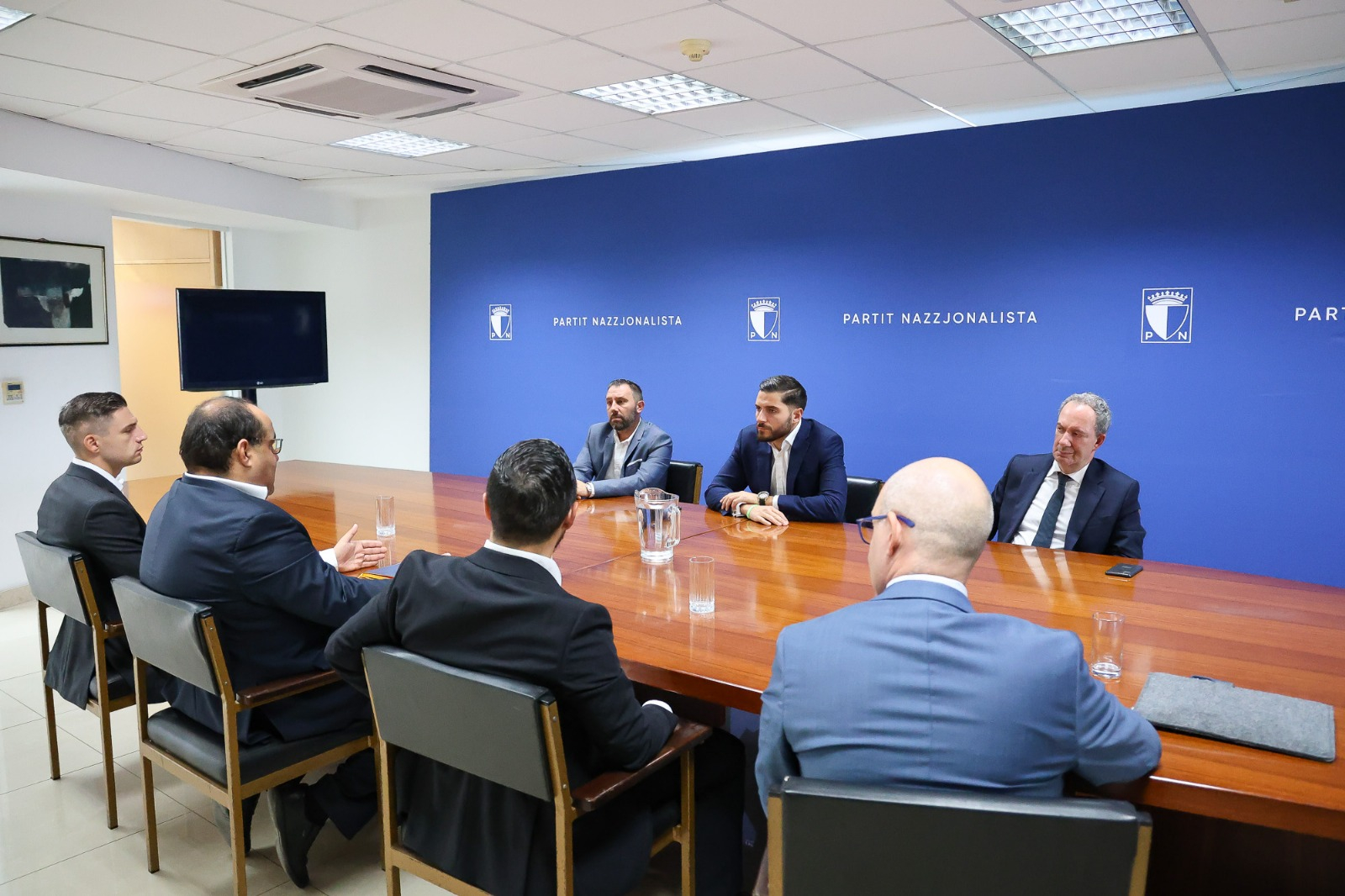 A PN delegation led by party leader Alex Borg meeting with ALPA leadership (Photo: Partit Nazzjonalista)