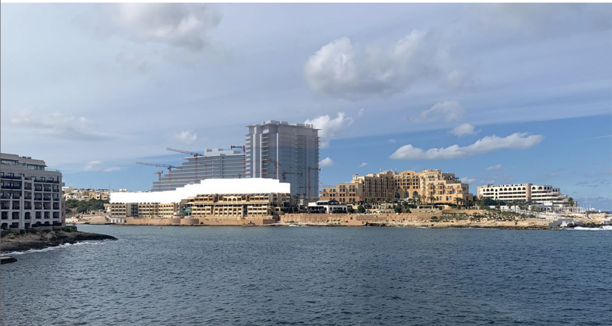 Marina Hotel (extension in white)