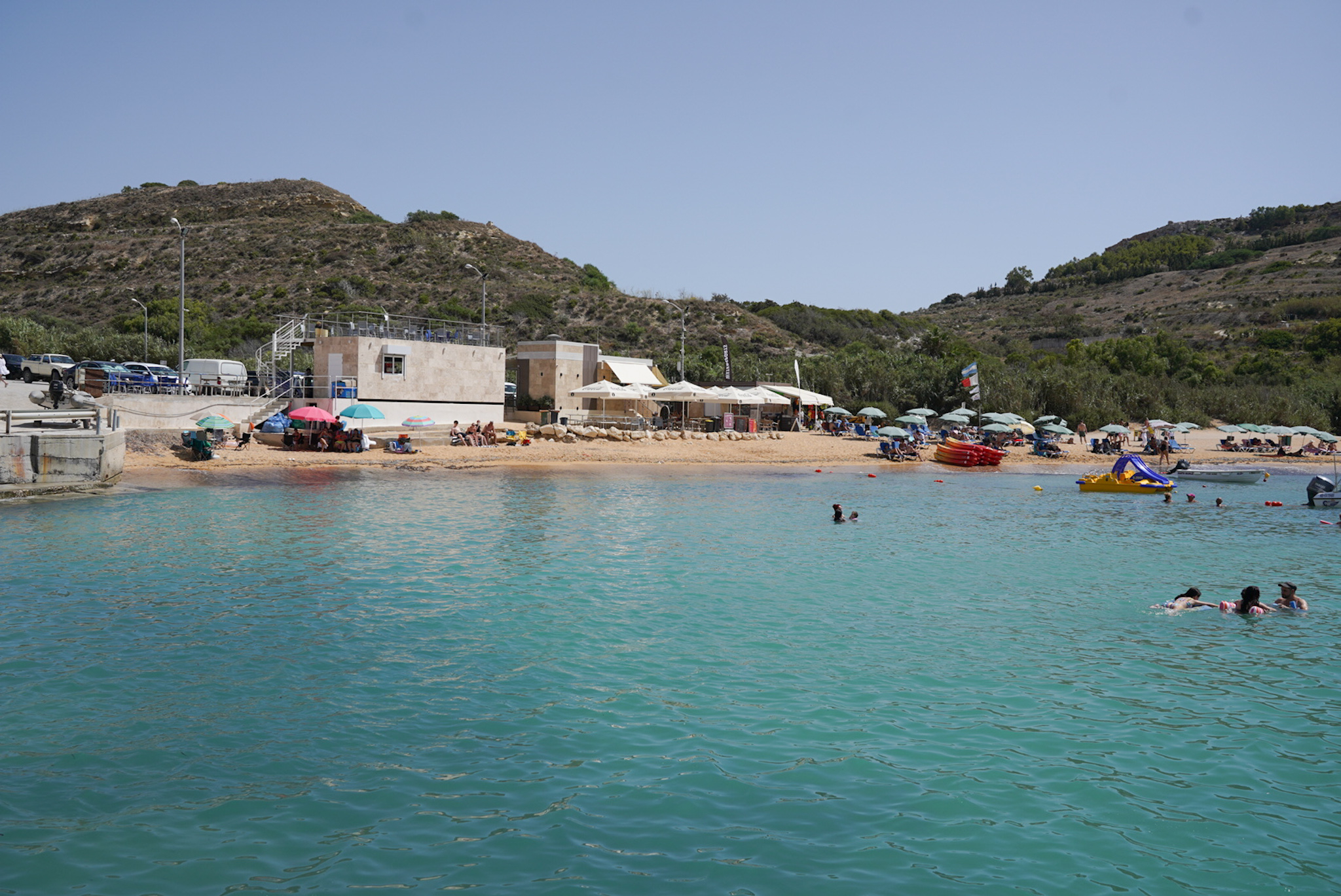 Planning Authority cracks down on kiosks at Ġnejna Bay