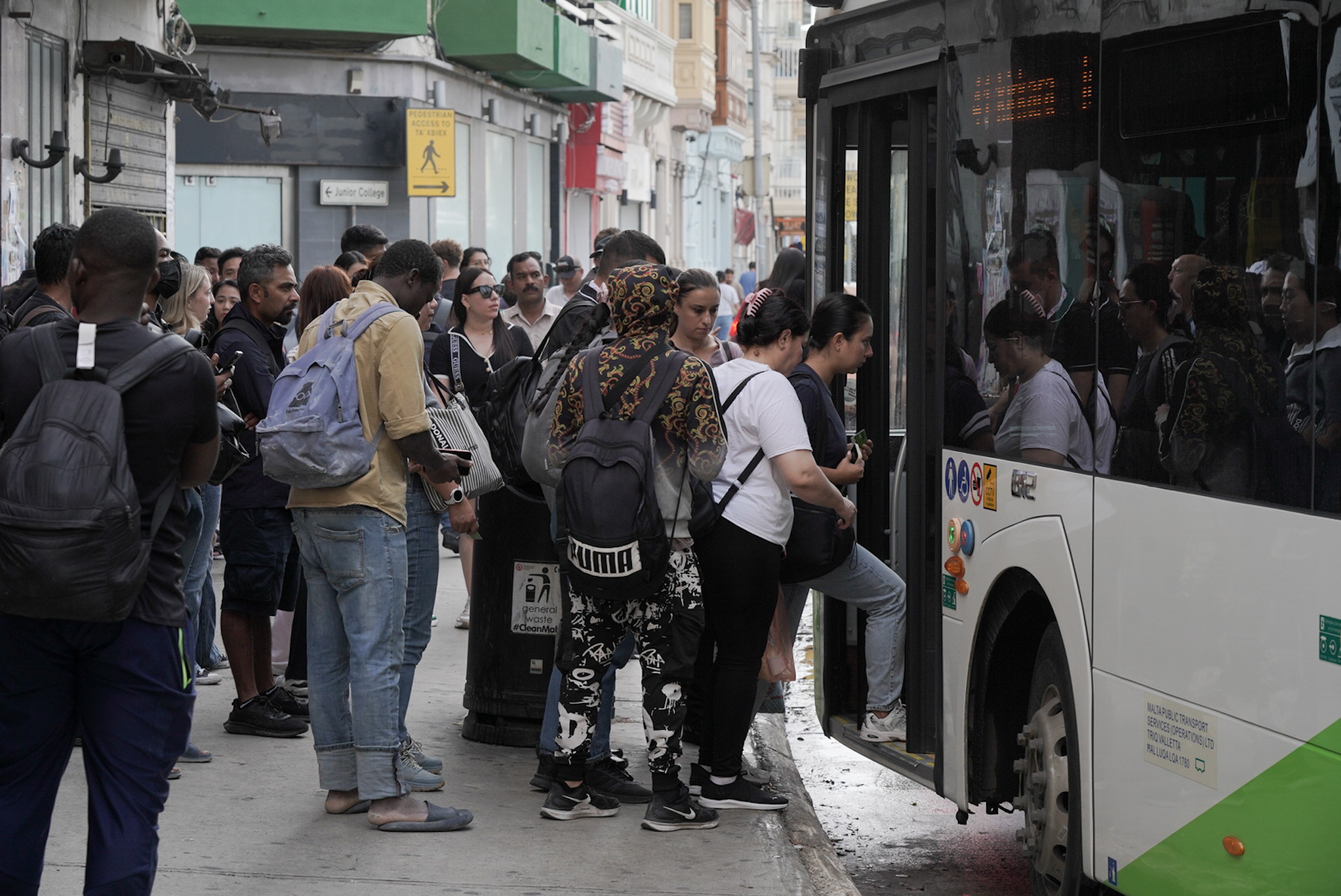 Bus usage reached record 7.5 million passenger trips in August
