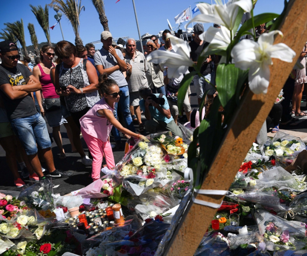 Investigators look into message sent by Nice perpetrator before the attack