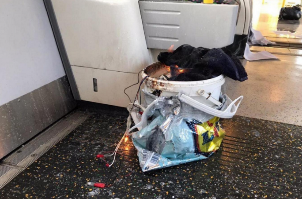 Military personnel replace police as manhunt for London Tube bombers gets underway