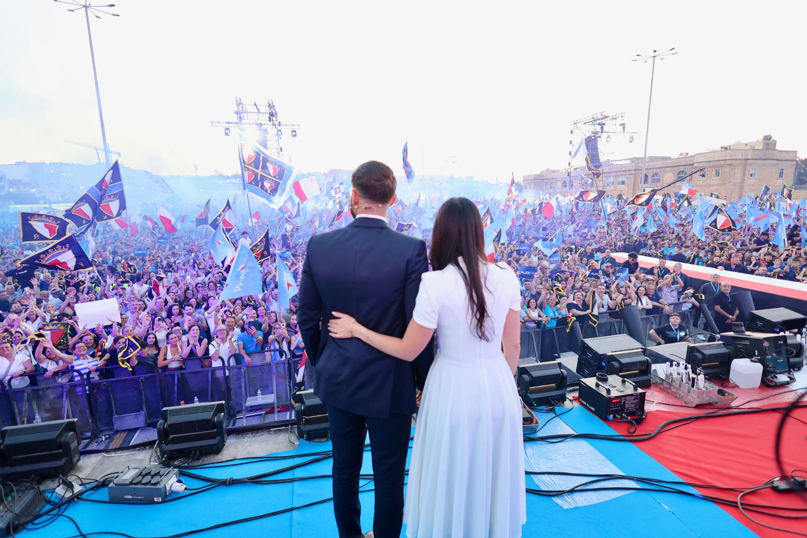 Alex Borg and Sarah Bajada greeting supporters just before the PN leader started his speech (Photo: PN)