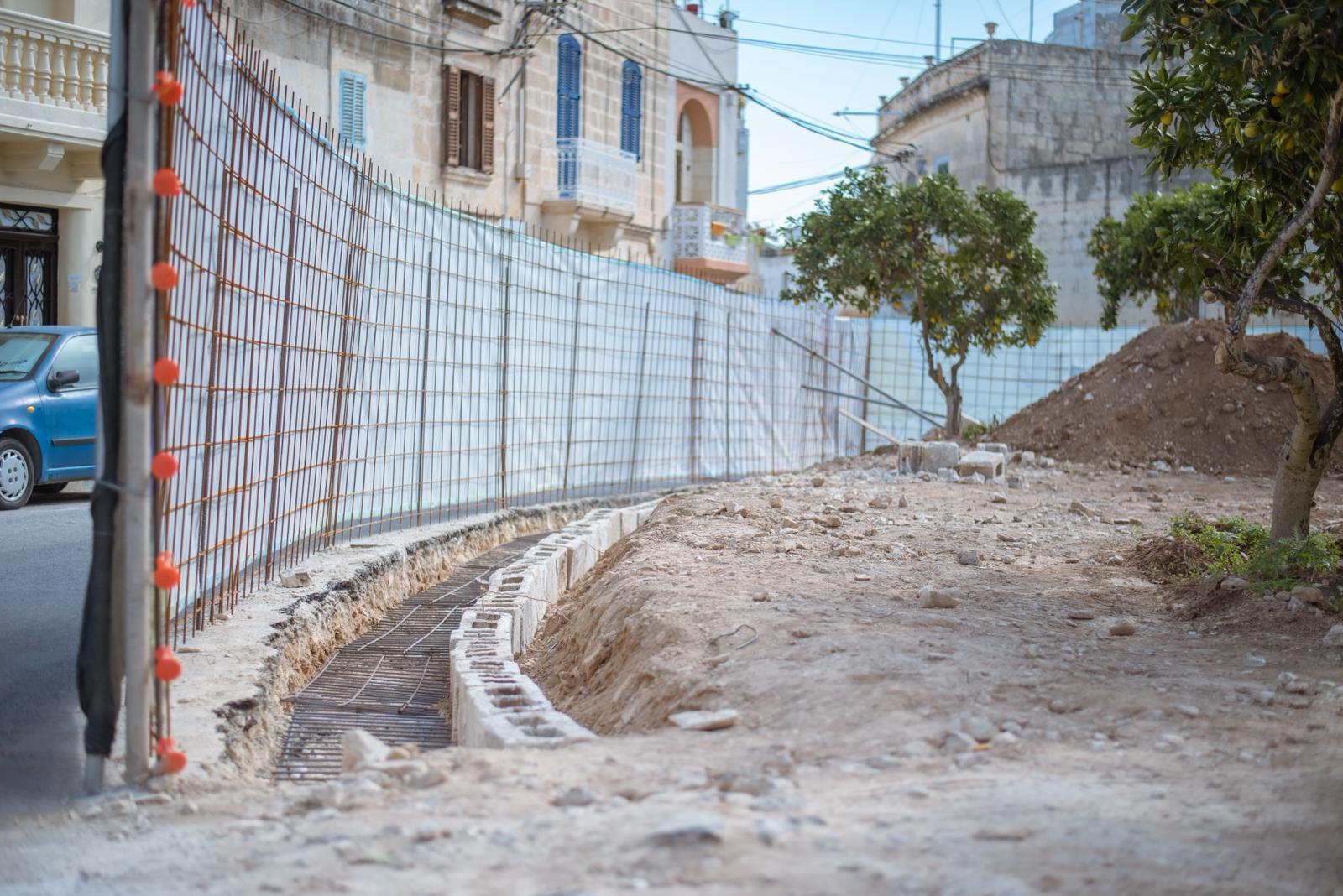 Works on Lija's Ġnien Merino advancing