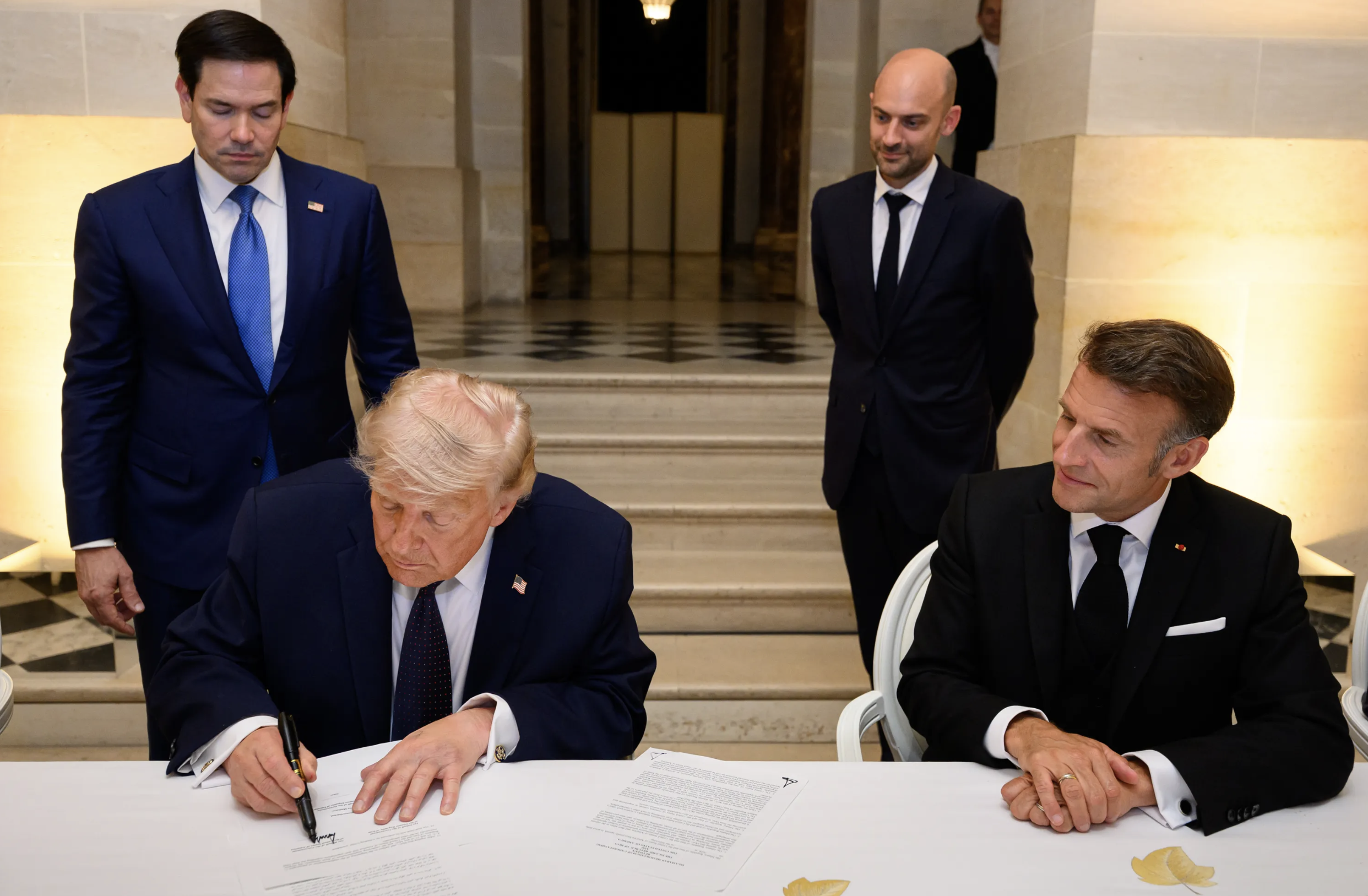 “This was not easy,” President Donald Trump said while signing the US-Iran memorandum in the Palace of Versailles on Wednesday evening (Photo: White House)