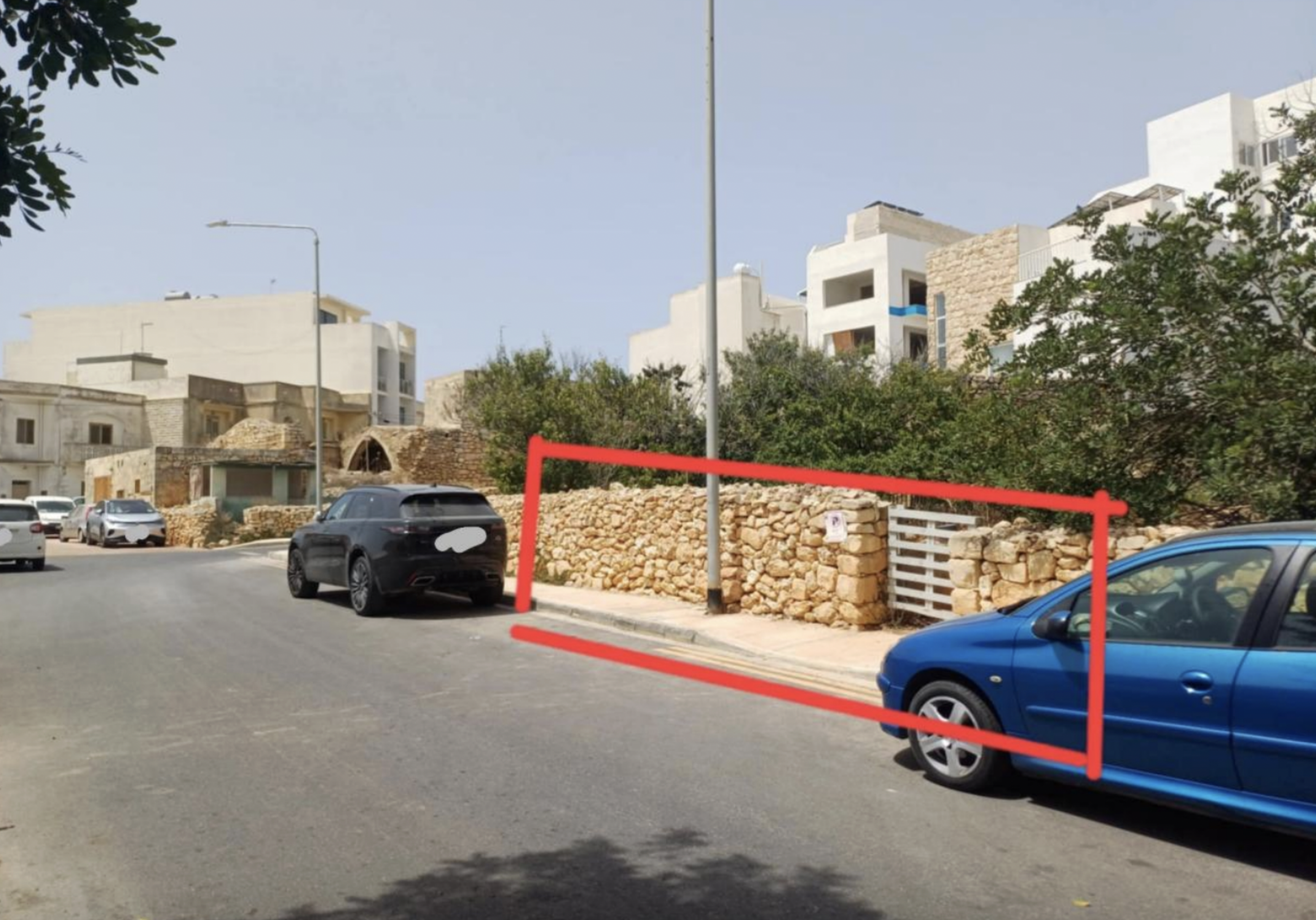 The application, submitted by Brian Azzopardi, involves excavation of the site, three basement garages and eight dwellings in Triq il-Kappella Medjevali