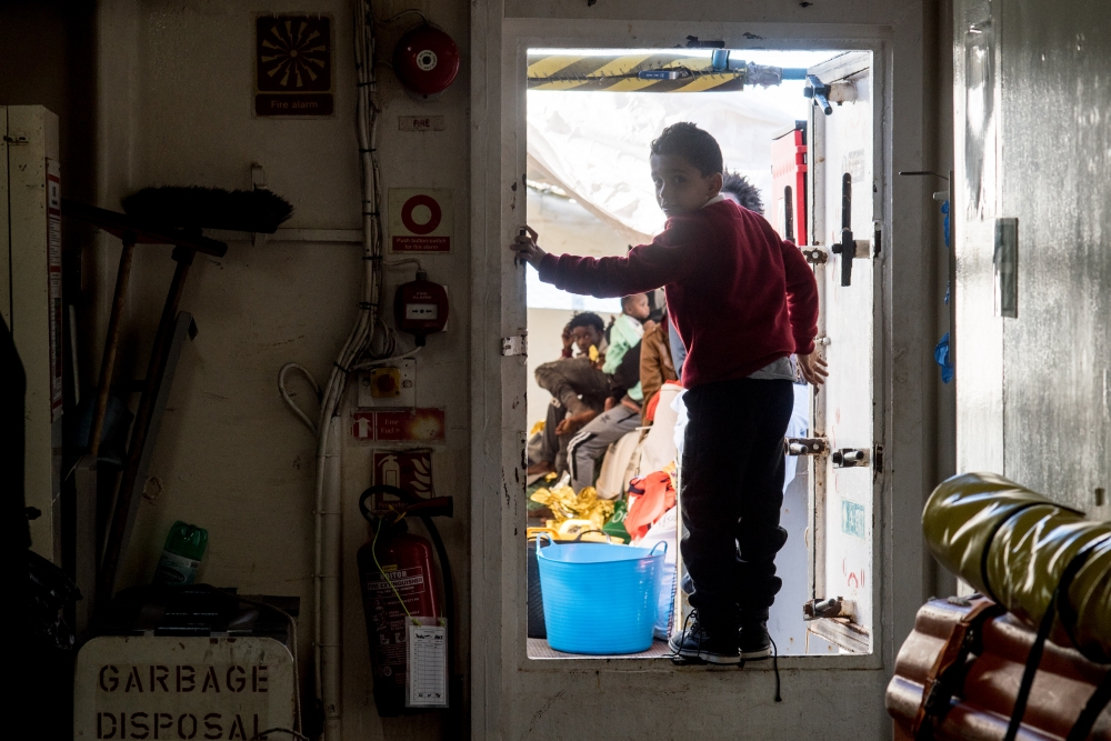 The stranded migrants include children