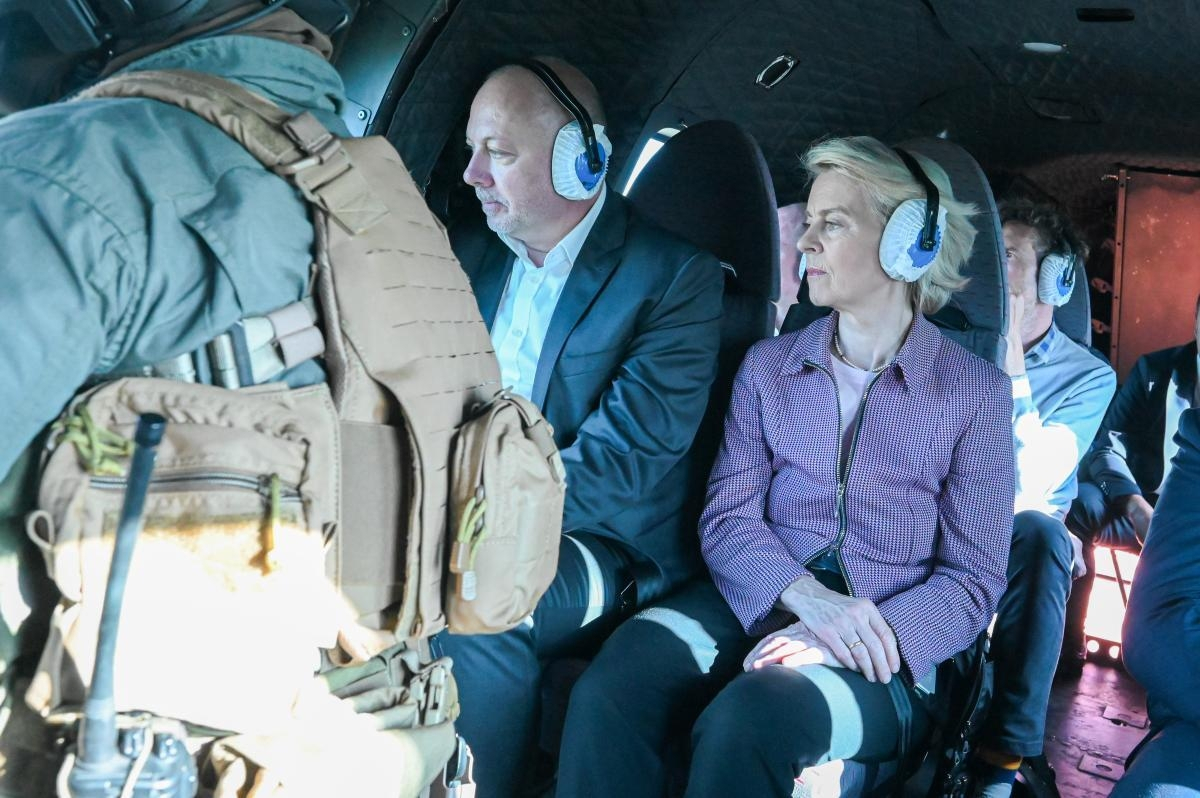 Russia blamed for GPS jamming of European Commission president’s plane during Bulgaria visit