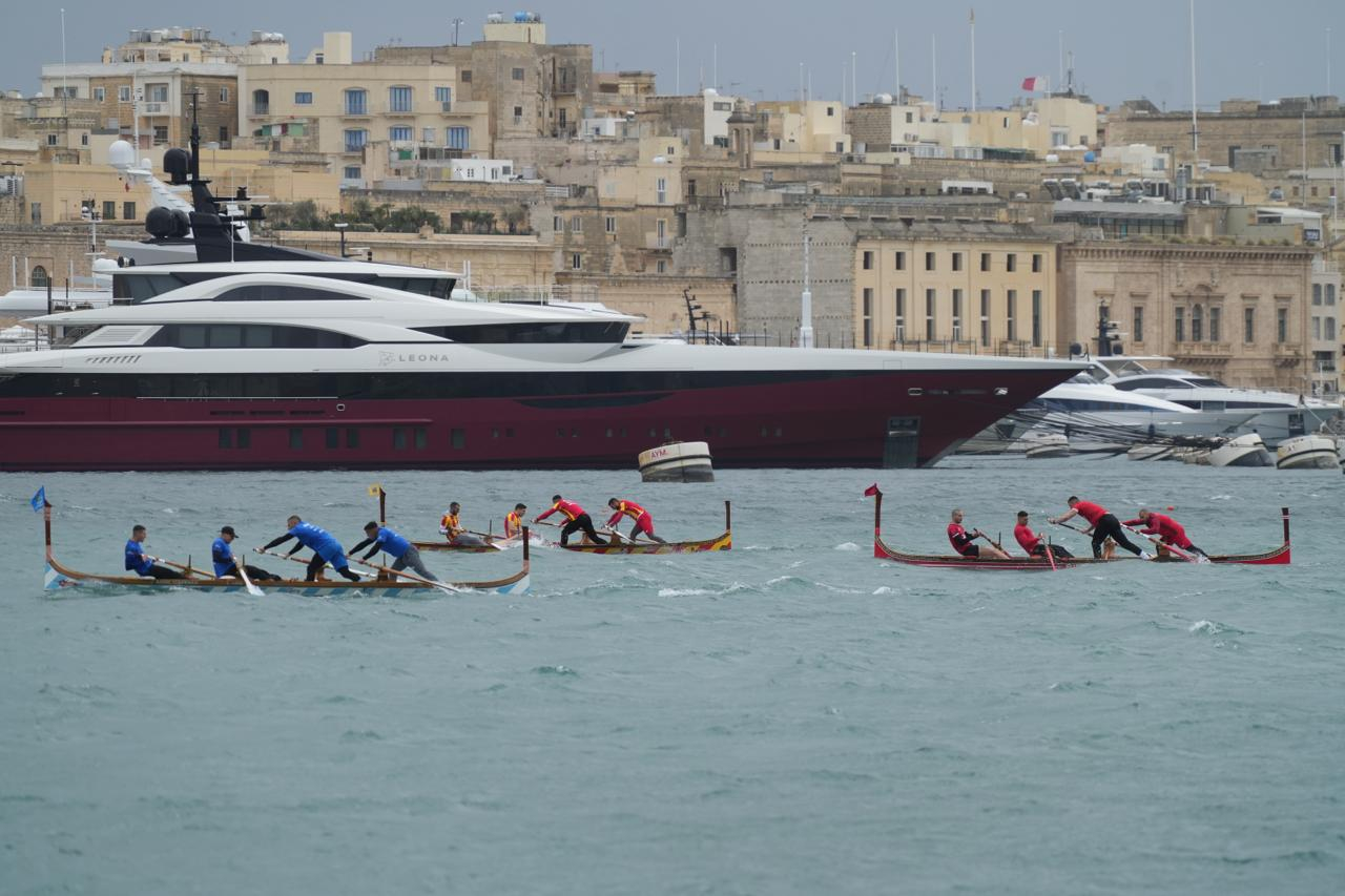 Regatta rowers (Photo: TVM Sport)
