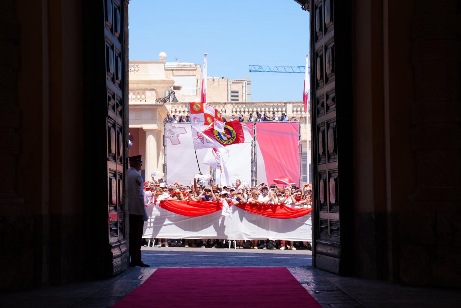 Labour supporters gathered in St George's Square ahead of the swearing-in (Photo: Daniel Tihn/MaltaToday)