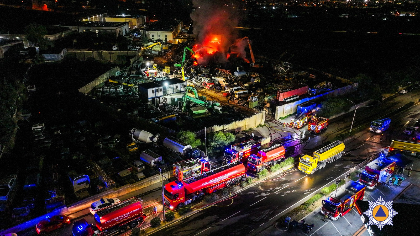 The operation to put out the flames continued throughout the night and lasted 16 hours (Photo: CPD)