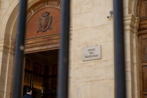 Chief justice anti-deadlock mechanism should not give government total power, Borg says