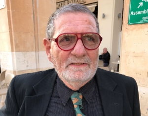 Salvu Mallia leads five-man protest against government corruption