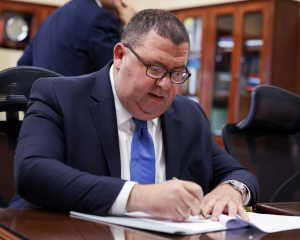 Bedingfield signs legal notice introducing on-the-spot fines