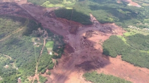 Hundreds missing after Brazilian dam collapse