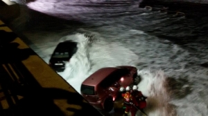 [WATCH] Rough seas drag car off Cirkewwa pier