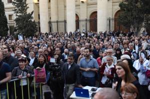 [WATCH] Hundreds attend mass and vigil in honour of Daphne Caruana Galizia