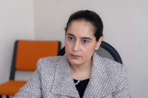 Reopen surrogacy debate, IVF expert says