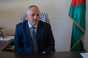 Massa to stay at Ferrari for 2013