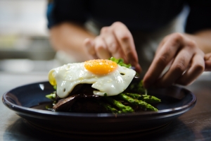 A tale of two cities (restaurants)