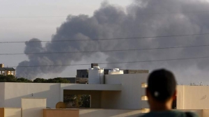 Libya seeks foreign help to battle Tripoli fuel tank fire [WATCH]