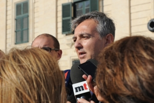 Updated | Government, Opposition trade barbs over security meeting