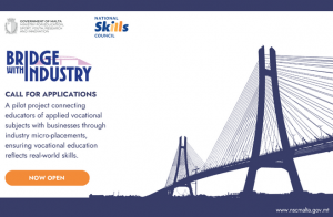 Industry micro-placements: A hands-on approach to VET teacher training