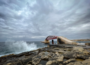 Met Office warns of gale force winds